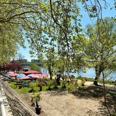 Charmant F1 Avec Terrasse Et Vue Sur Jardin Arbore - Fraicheur Naturelle Du Rez De Jardin - Parking Bellerive-sur-Allier Buitenkant foto