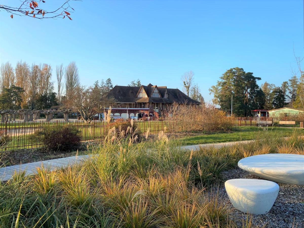 Charmant F1 Avec Terrasse Et Vue Sur Jardin Arbore - Fraicheur Naturelle Du Rez De Jardin - Parking Bellerive-sur-Allier Buitenkant foto