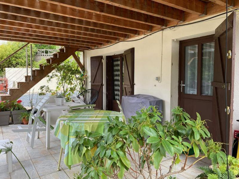Charmant F1 Avec Terrasse Et Vue Sur Jardin Arbore - Fraicheur Naturelle Du Rez De Jardin - Parking Bellerive-sur-Allier Buitenkant foto