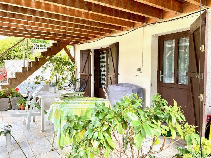 Charmant F1 Avec Terrasse Et Vue Sur Jardin Arbore - Fraicheur Naturelle Du Rez De Jardin - Parking Bellerive-sur-Allier Buitenkant foto